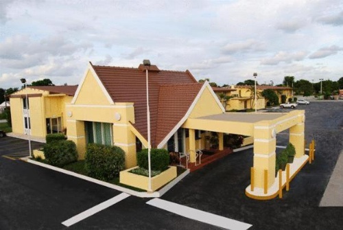 Hollywood Gateway Inn image 1